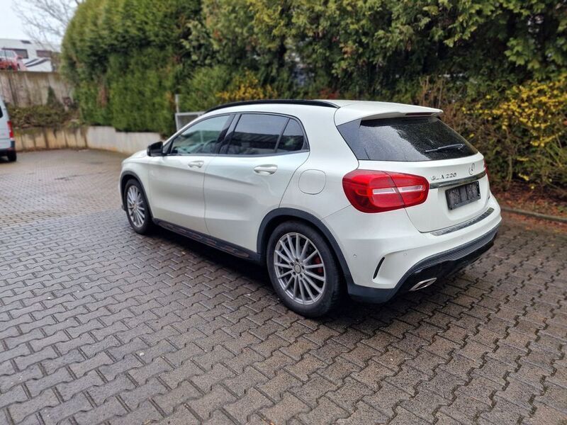 Gebraucht Mercedes GLA220 AMG line 170 PS (125 kW) 2015 Weiß SUV