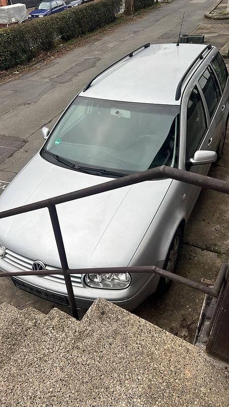 Grau Gebraucht 2003 VW Golf IV Kombi | 499 € (Superpreis) - Bild 1/4