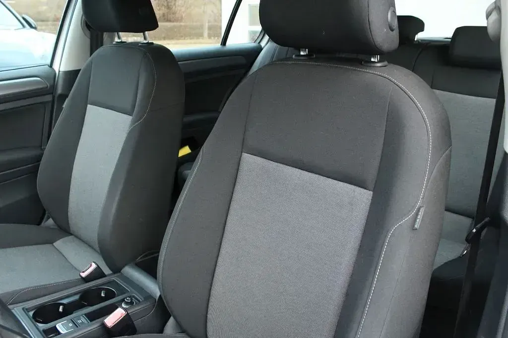 Gebraucht VW Golf VII 86 PS (63 kW) 2015 Weiß Limousine