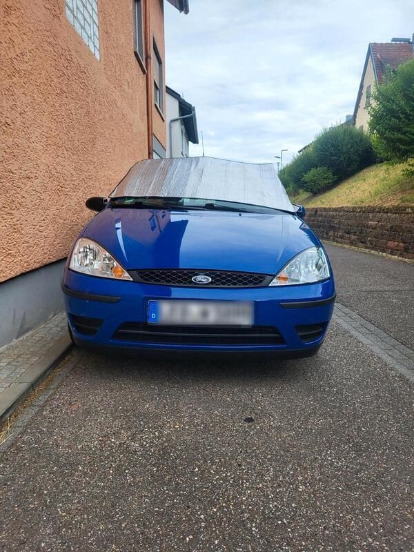 Blau Gebraucht 2002 Ford Focus Limousine | 1.999 € (Fairer Preis) - Bild 1/4