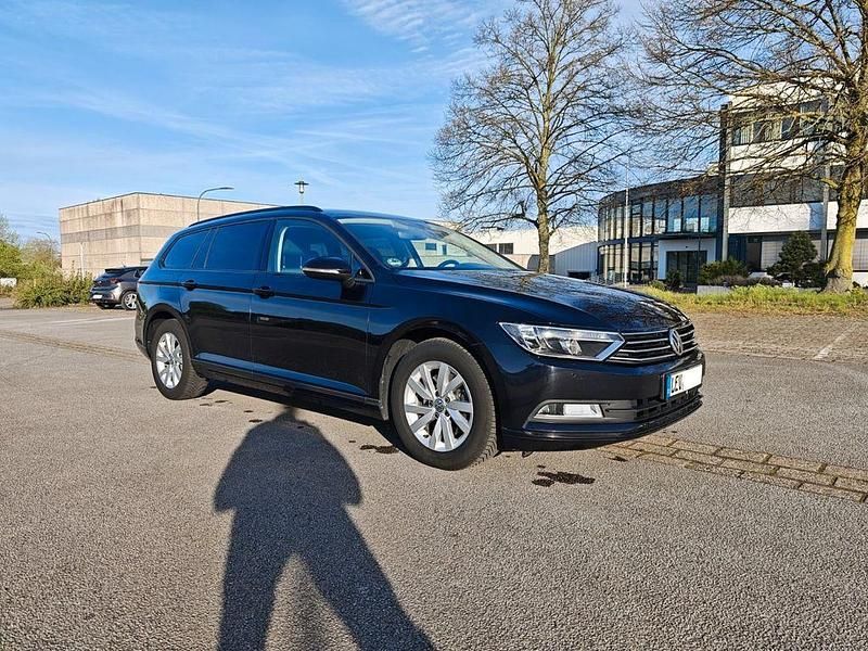 Gebraucht VW Passat 150 PS (110 kW) 2019 Schwarz Kombi