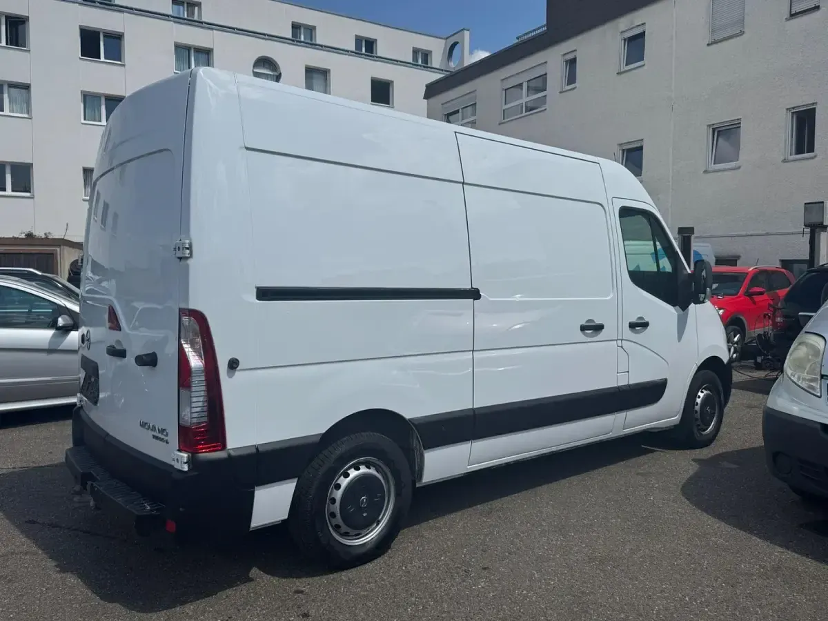 Gebraucht Opel Movano 150 PS (110 kW) 2020 Weiß Limousine