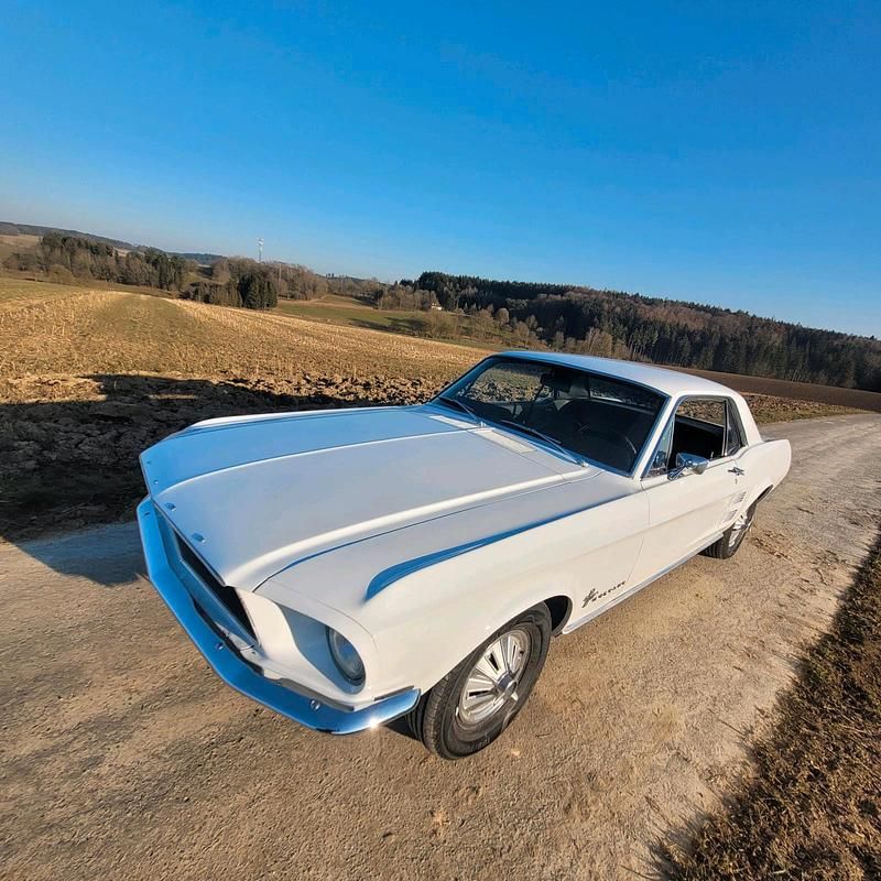 Weiß Gebraucht 1967 Ford Mustang Coupé | 25.500 € - Bild 1/1