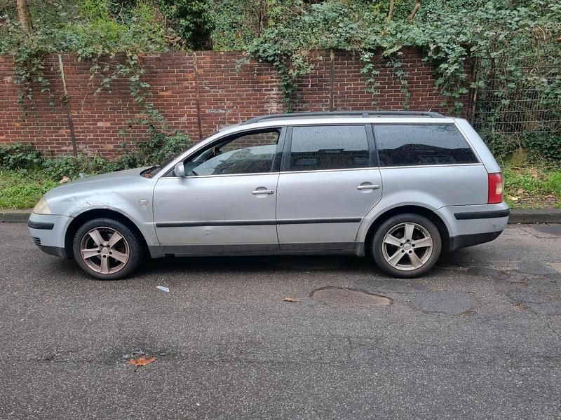 Usata VW Passat 131 CV (96 kW) 2003 Grigio Station wagon