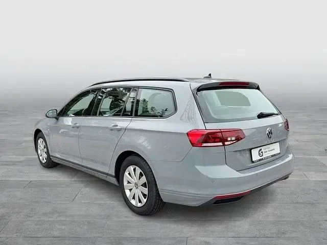 Gebraucht VW Passat Conceptline 122 PS (89 kW) 2023 Grau Kombi