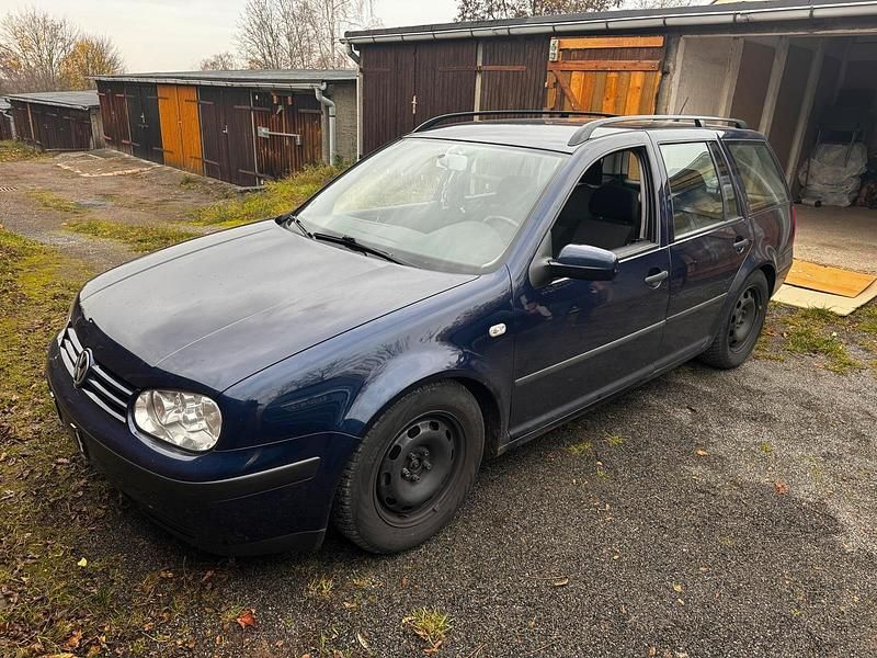 Blau Gebraucht 2001 VW Golf IV Edition Kombi | 1.300 € (Guter Preis) - Bild 1/4