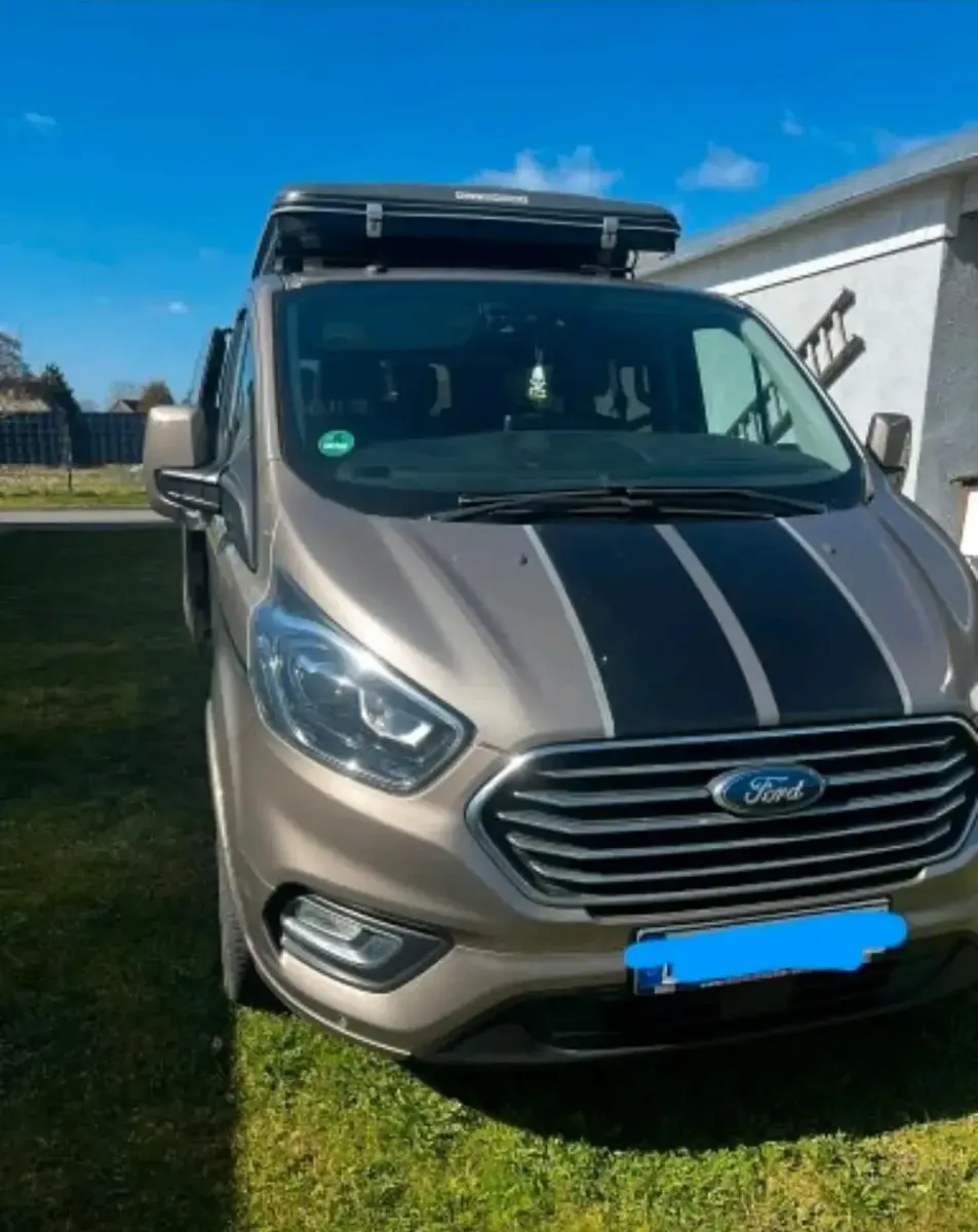 Gebraucht Ford Tourneo 170 PS (125 kW) 2018 Braun Van / Kleinbus