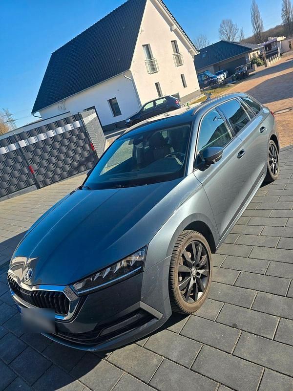 Gebraucht Skoda Octavia 116 PS (85 kW) 2021 Grau Kombi