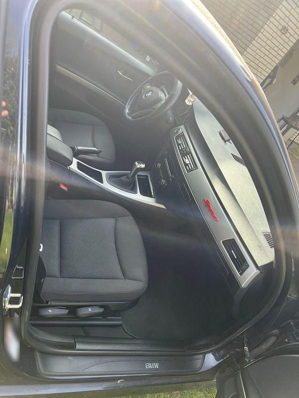 Second-hand BMW 318 2008 Albastru Berlinǎ