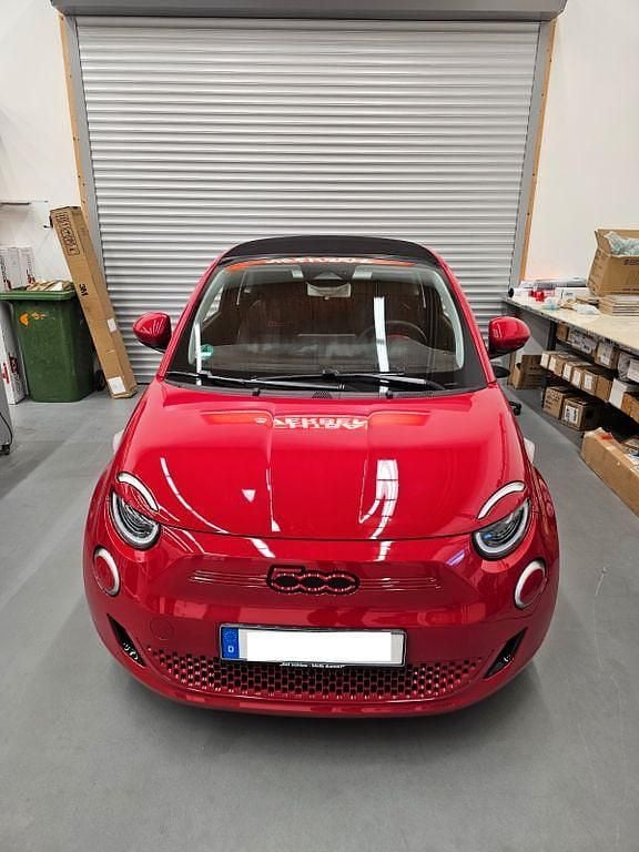 Gebraucht Fiat 500e Red 86 kW (118 PS) 2022 Rot Cabrio