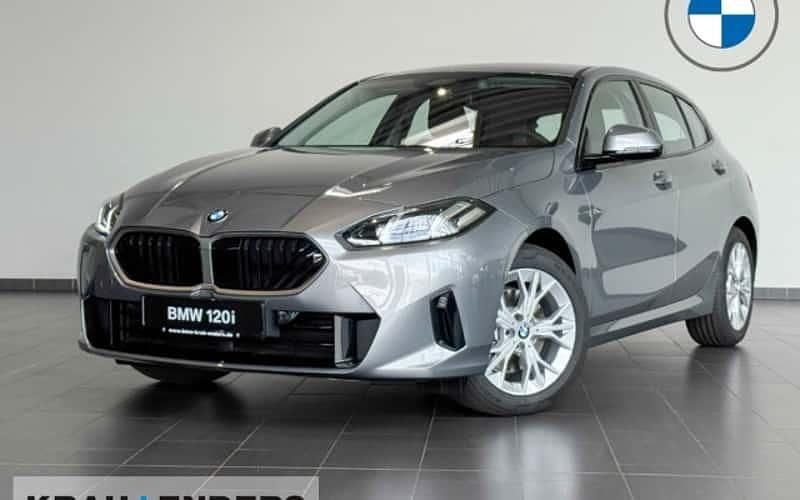 Grau Neu 2025 BMW 120 Performance Kleinwagen | 33.990 € (Superpreis) - Bild 1/4