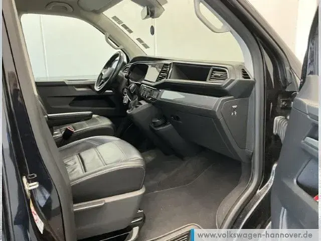 Gebraucht VW Multivan Generation Six 204 PS (150 kW) 2021 Schwarz Van / Kleinbus