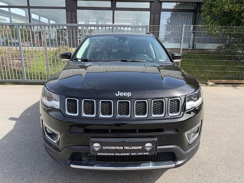 Gebraucht Jeep Compass Limited 170 PS (125 kW) 2019 Schwarz SUV