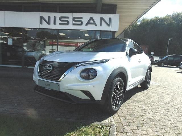 Gebraucht Nissan Juke N-Connecta 143 PS (105 kW) 2024 White/black SUV