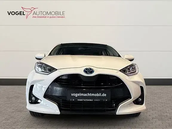 Gebraucht Toyota Yaris Team 116 PS (85 kW) 2022 Weiß Kleinwagen