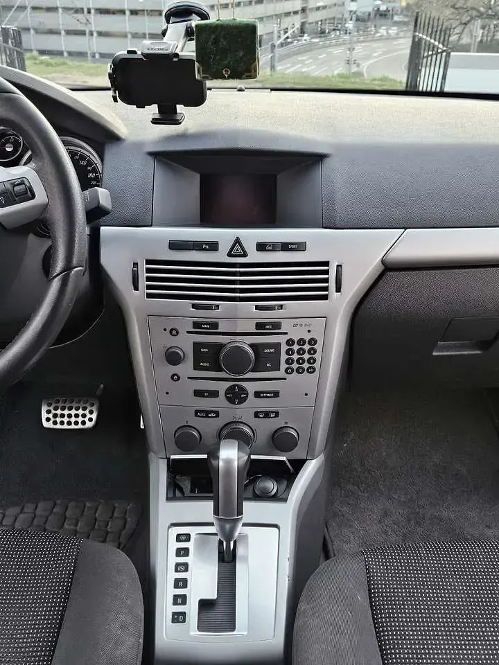 Gebraucht Opel Astra 120 PS (88 kW) 2008 Limousine