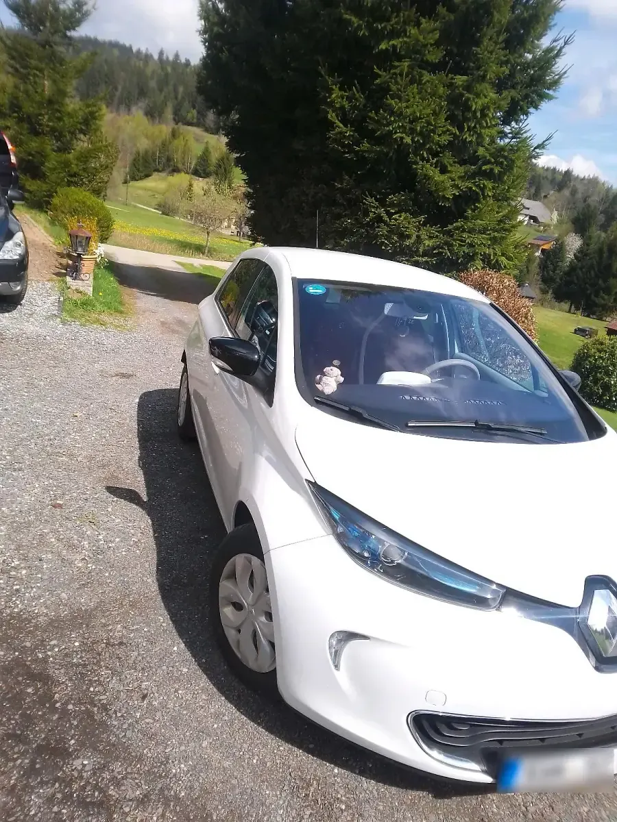 Gebraucht Renault Zoe 72 kW (98 PS) 2014 Weiß Kleinwagen