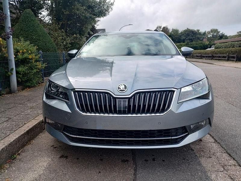 Gebraucht Skoda Superb Ambition 150 PS (110 kW) 2015 Grau Kombi