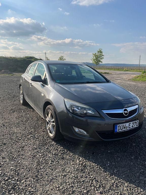 Gebraucht Opel Astra Cosmo 125 PS (91 kW) 2010 Grau Limousine