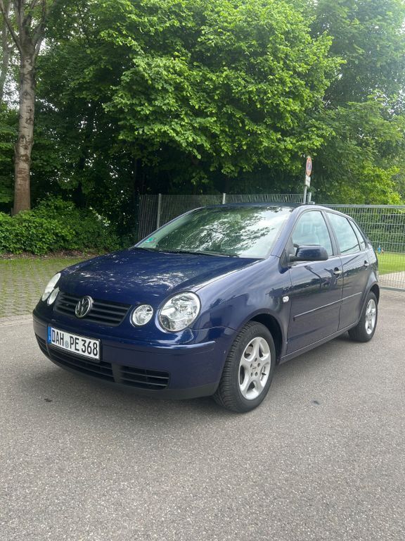 Blau Gebraucht 2005 VW Polo Basis Limousine | 1.790 € (Fairer Preis) - Bild 1/4
