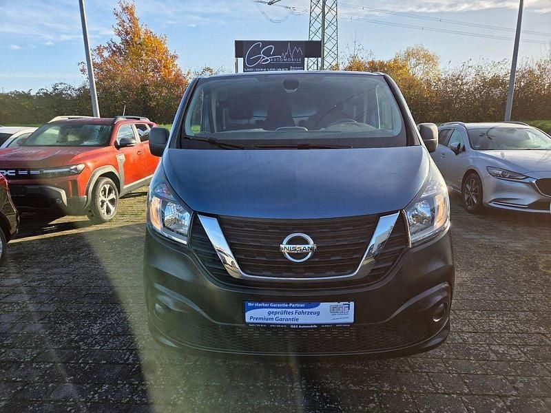 Blau Gebraucht 2019 Nissan NV300 Comfort Van | 13.690 € (Superpreis) - Bild 1/4