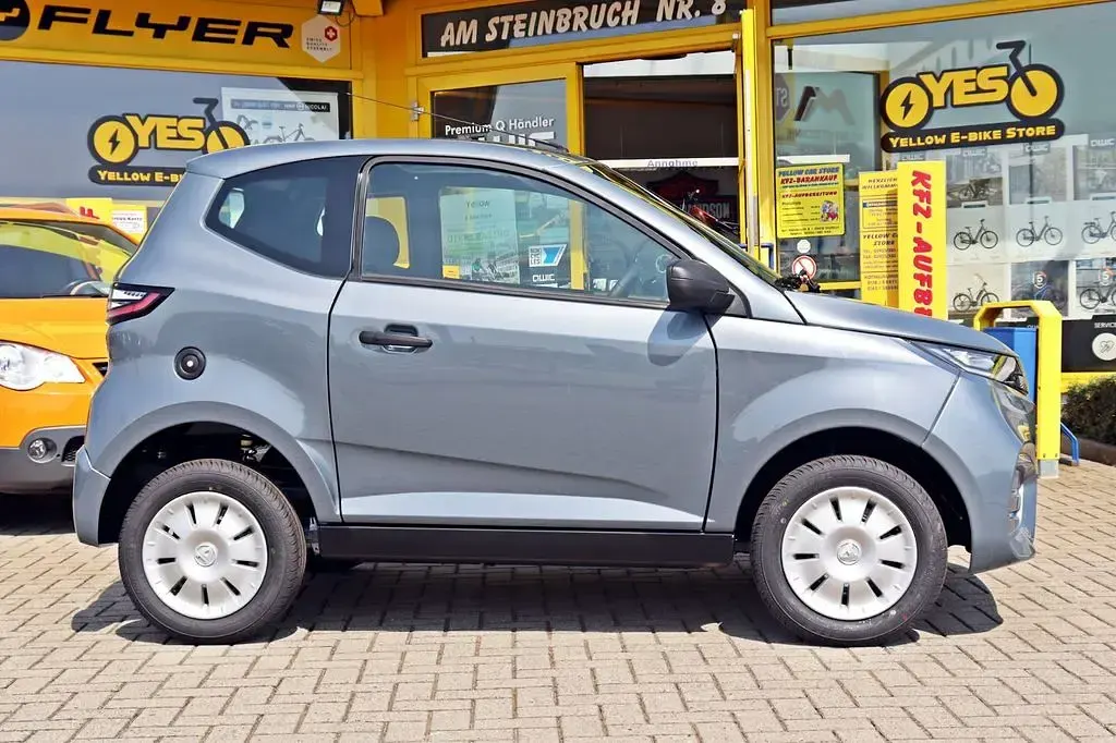 Ny Aixam AMBITION Pack 2026 Grå Hatchback
