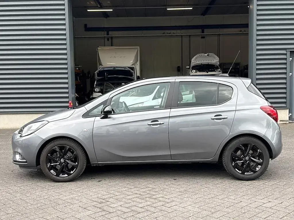 Używany Opel Corsa Design Edition 101 KM (74 kW) 2017 Szary Hatchback