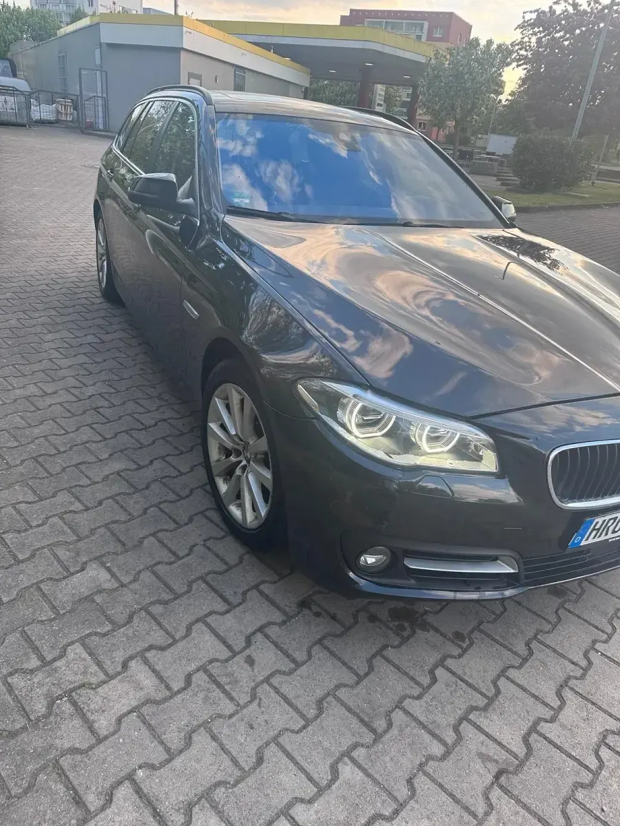 Gebraucht BMW 525 Luxury Line 218 PS (160 kW) 2016 Schwarz Kombi