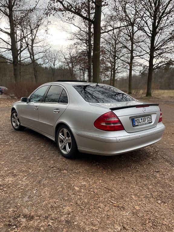Gebraucht Mercedes E320 Avantgarde 224 PS (164 kW) 2005 Silber Limousine