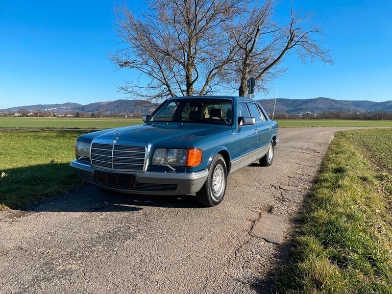 Gebraucht Mercedes 280 185 PS (136 kW) 1982 Blau Limousine