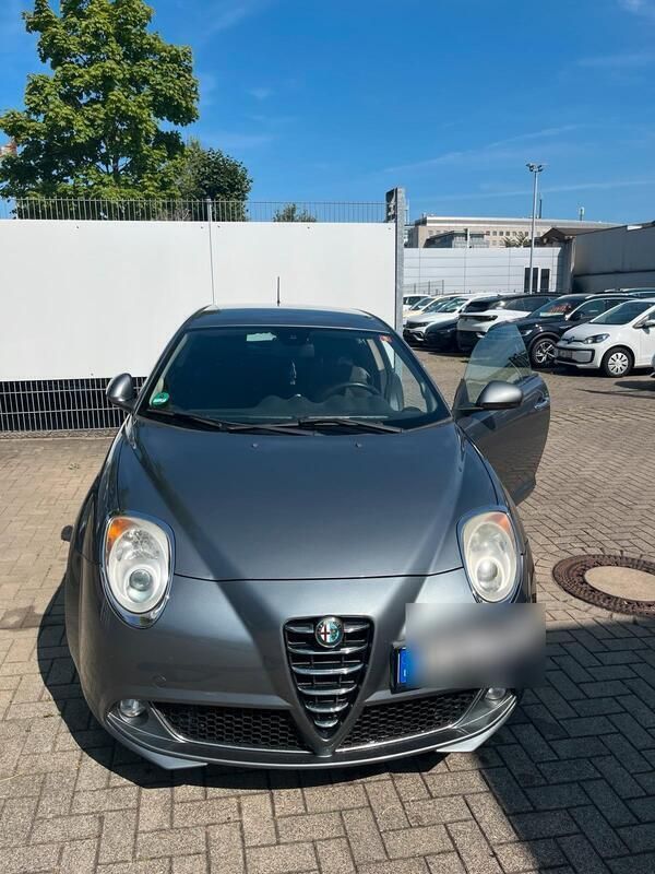 Grau Gebraucht 2009 Alfa Romeo MiTo Kleinwagen | 3.900 € (Teuer) - Bild 1/4