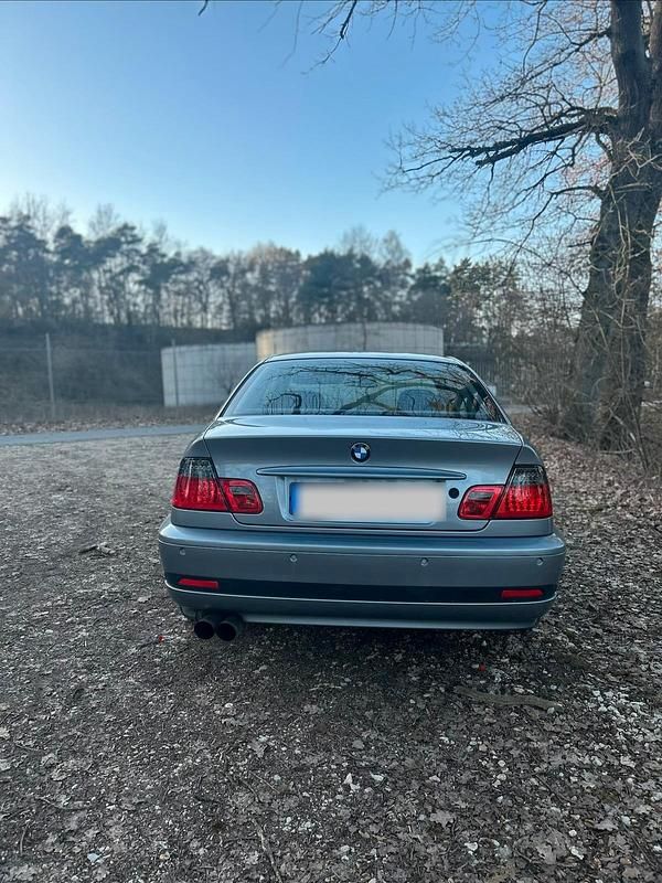 Gebraucht BMW 318 143 PS (105 kW) 2003 Silber Coupé