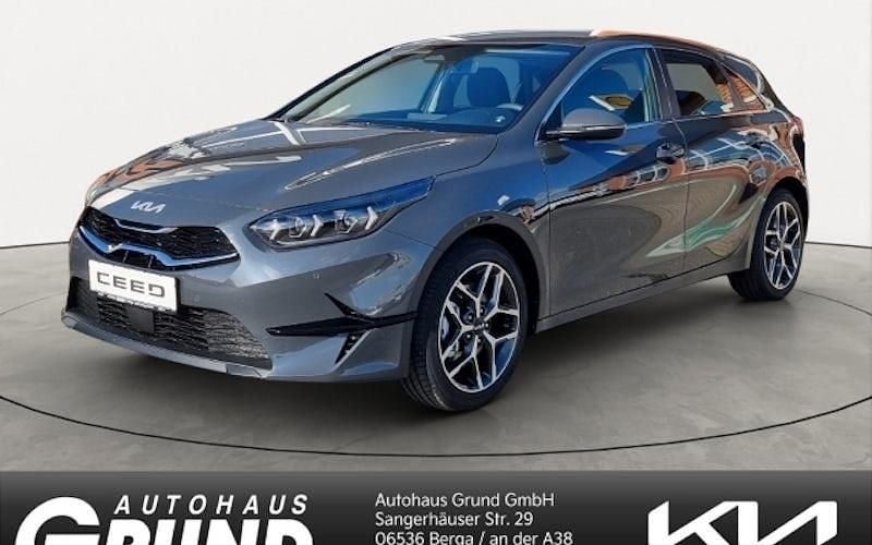 Grau Gebraucht 2025 Kia Ceed Spirit Limousine | 23.990 € (Superpreis) - Bild 1/4