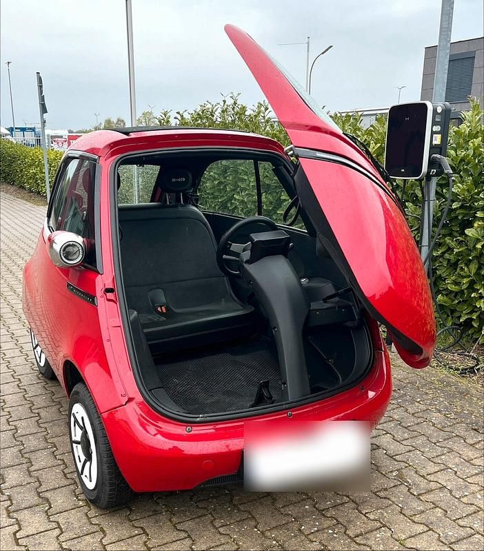 Gebraucht Micro Microlino 12 kW (17 PS) 2023 Rot Kleinwagen