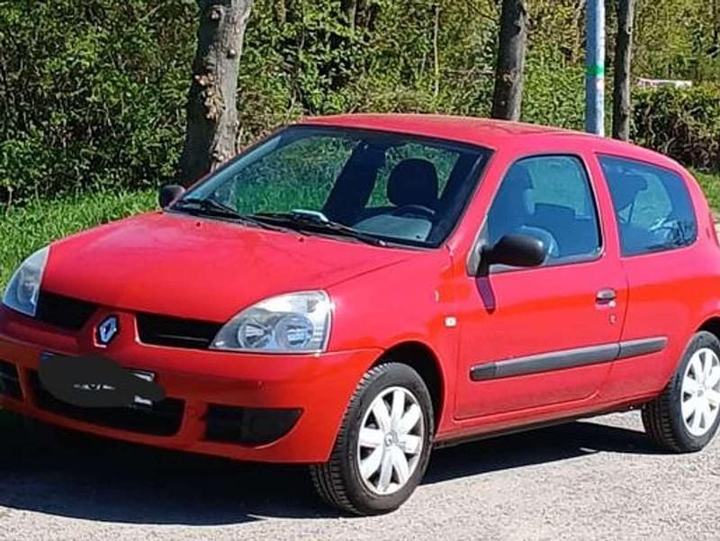 Gebraucht Renault Clio II Campus 58 PS (42 kW) 2008 Rot Limousine