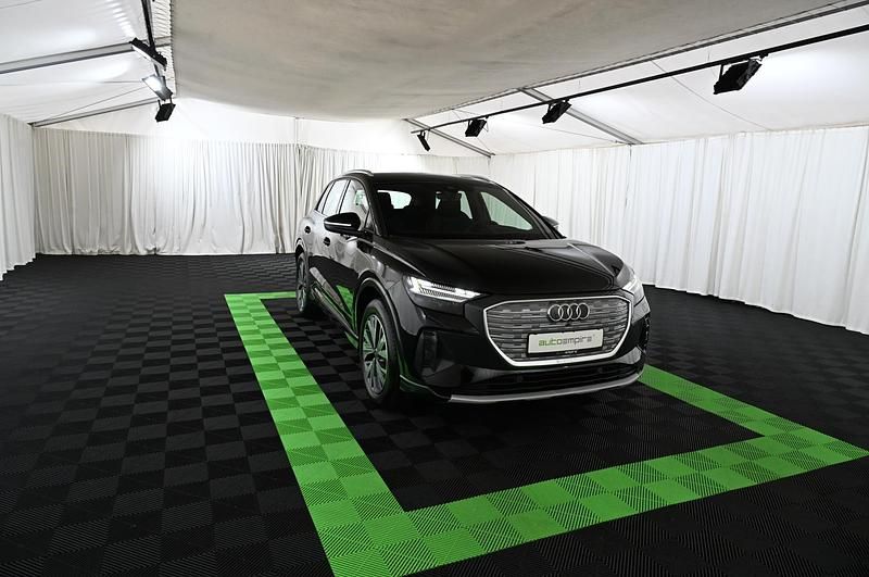 Neu Audi Q4 e-tron Advanced 125 kW (170 PS) 2025 Schwarz SUV