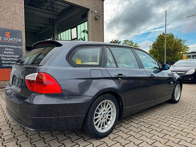 Gebraucht BMW 320 Advantage 150 PS (110 kW) 2006 Kombi