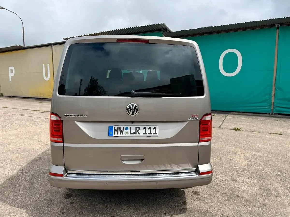 Gebraucht VW T6 204 PS (150 kW) 2016 Gold Van