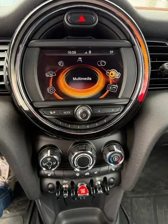 Gebraucht Mini Cooper Cabriolet 136 PS (100 kW) 2016 Rot Cabrio