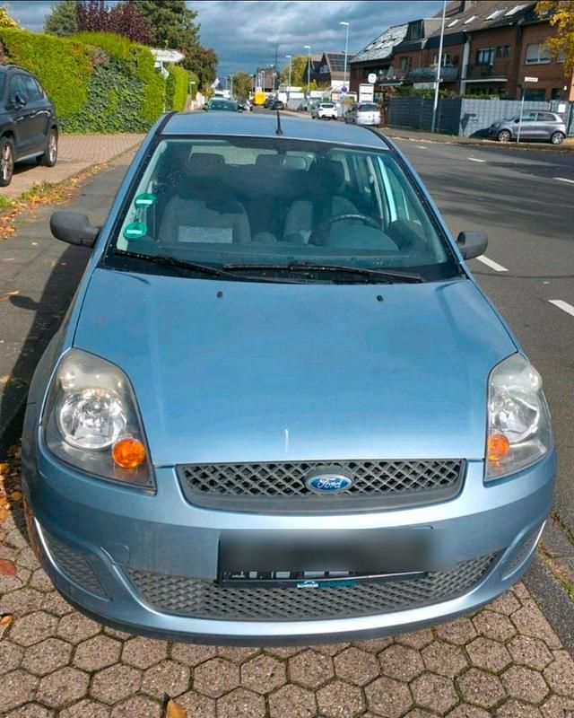 Blau Gebraucht 2007 Ford Fiesta Limousine | 1.499 € (Guter Preis) - Bild 1/4