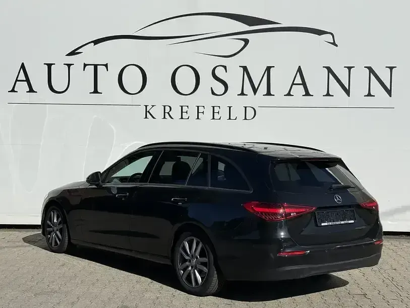 Gebraucht Mercedes C200 163 PS (119 kW) 2023 Schwarz Kombi