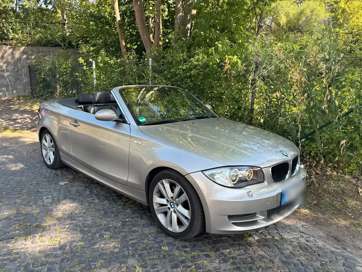 Gebraucht BMW 120 Cabriolet 170 PS (125 kW) 2009 Andere farben Cabrio