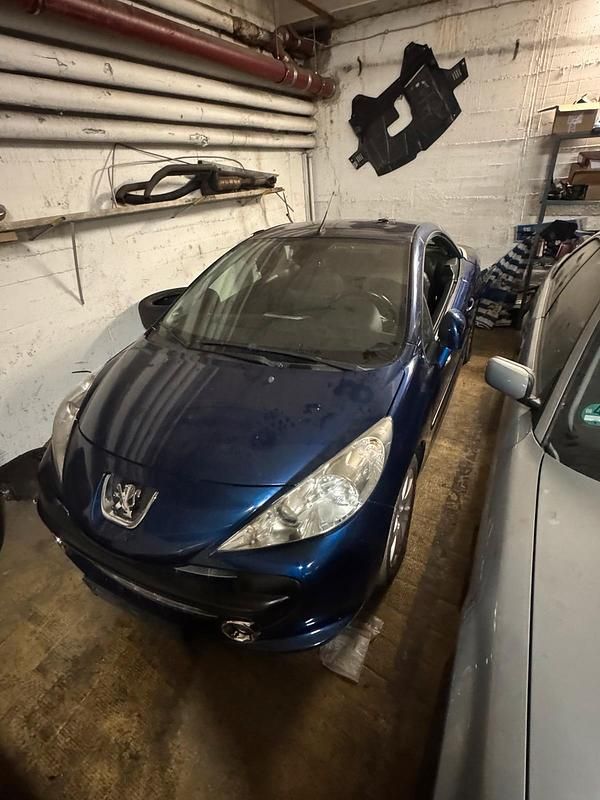 Gebraucht 2012 Peugeot 207 CC Cabrio | 3.500 € - Bild 1/2