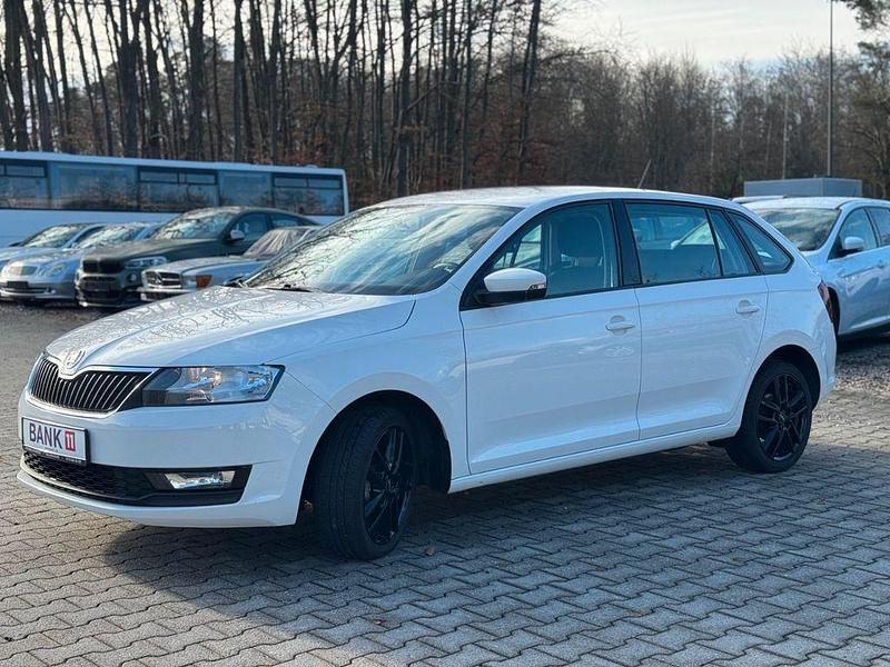 Gebraucht Skoda Rapid Cool Edition 95 PS (69 kW) 2019 Weiß Kleinwagen
