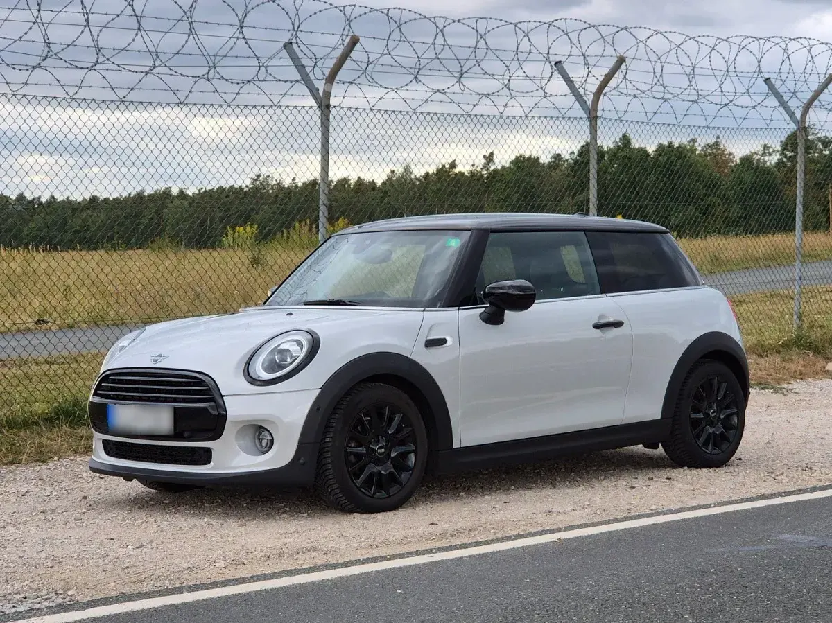 Gebraucht Mini Cooper 136 PS (100 kW) 2019 Silber Kleinwagen