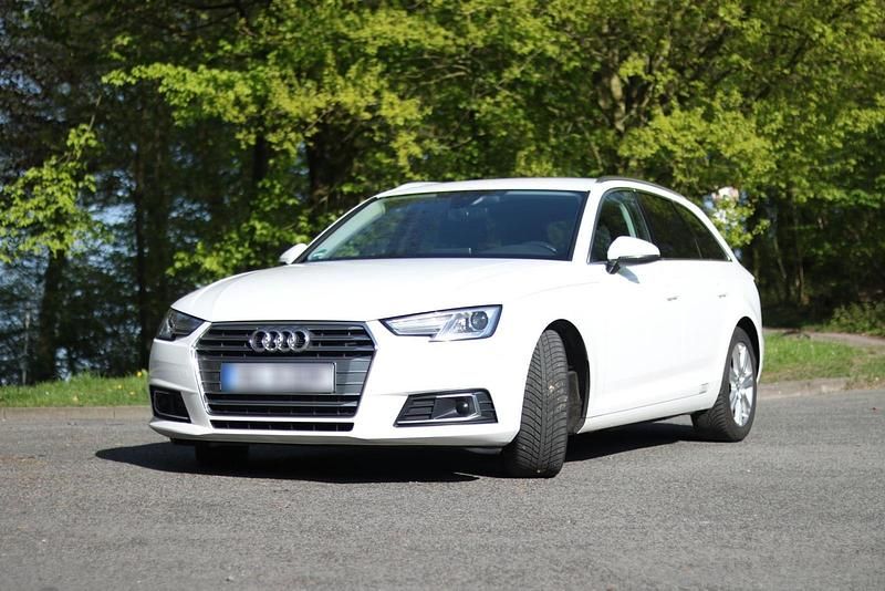 Gebraucht Audi A4 140 PS (102 kW) 2017 Weiß Kombi