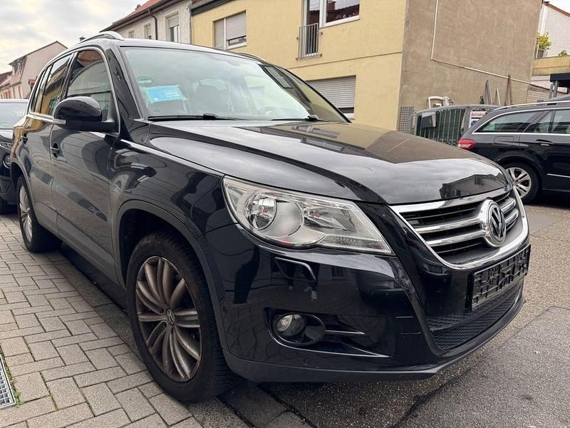 Schwarz Gebraucht 2011 VW Tiguan SUV | 6.290 € (Superpreis) - Bild 1/4