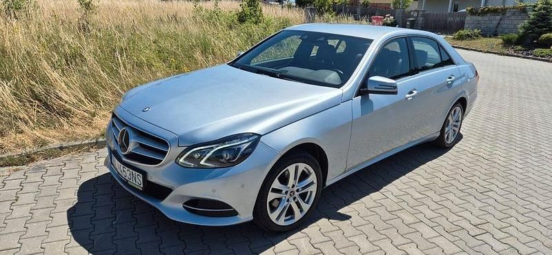 Gebraucht Mercedes E200 156 PS (114 kW) 2015 Silber Limousine