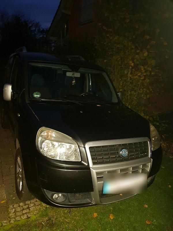 Braun Gebraucht 2007 Fiat Doblò Van / Kleinbus | 2.750 € (Fairer Preis) - Bild 1/3