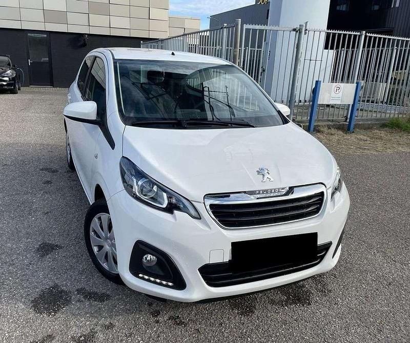 Weiß Gebraucht 2020 Peugeot 108 Style Limousine | 5.000 € (Fairer Preis) - Bild 1/3